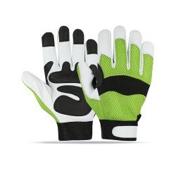 BATTING GLOVES