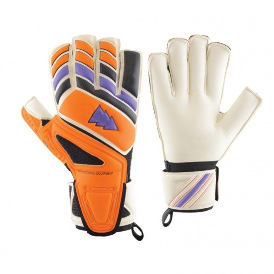 GOALKEEPER GLOVES